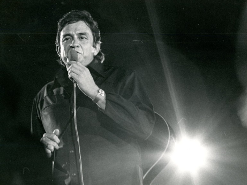 Johnny Cash - The Official Concert Experience